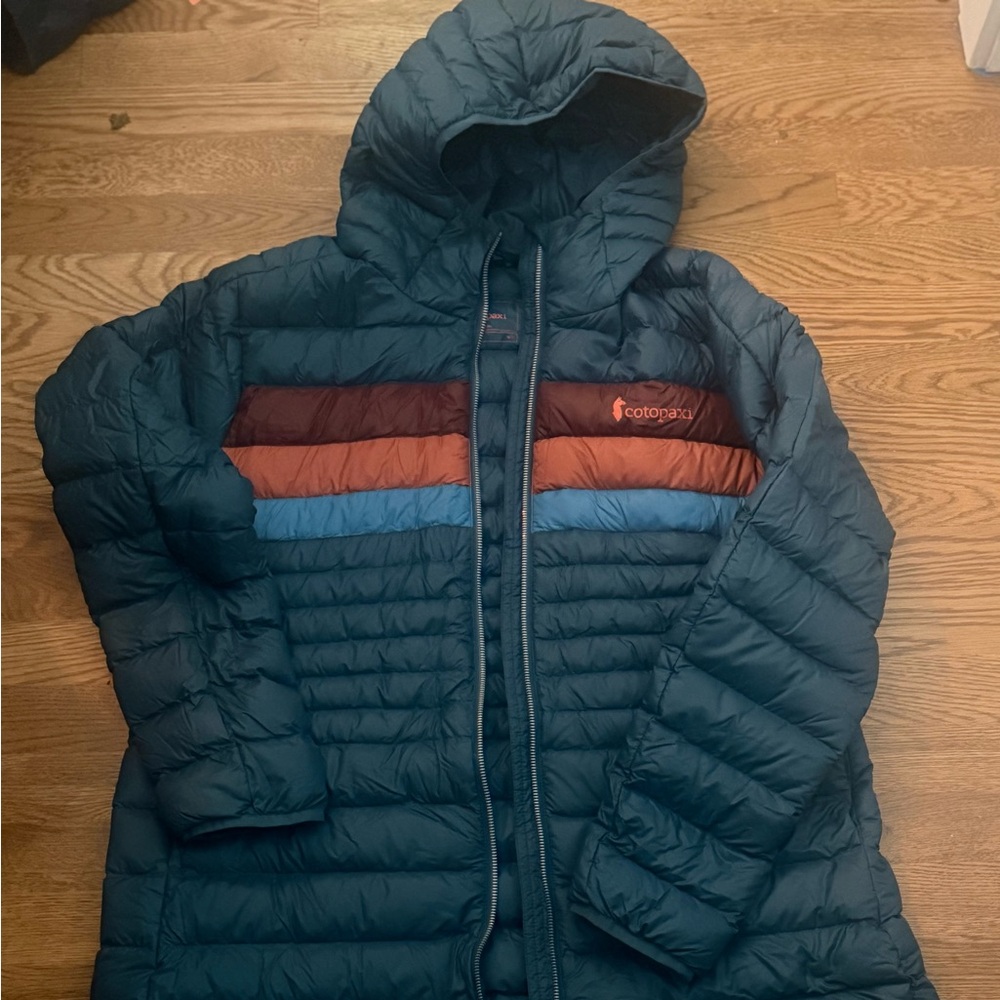 Cotopaxi Hooded down parka-Abyss stripes